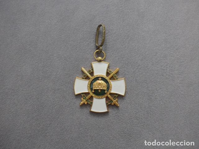 Militaria: Medalla hungara del Orden de la Santa Corona, fabricacion a&ntilde;os 90 ? Hungria.