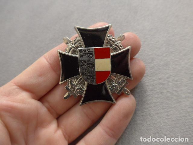 Militaria: Medalla austriaca moderna de la Orden de la Cruz de la camaraderia, Salzburgo. Austria.