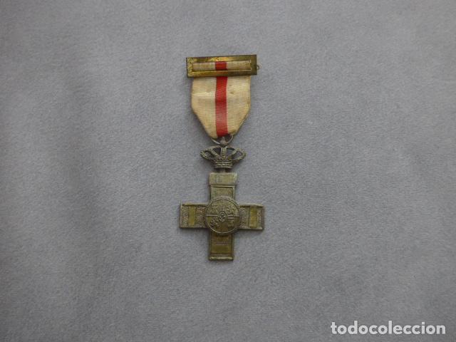 Militaria: Antigua medalla al merito militar blanco, original, epoca de Juan Carlos I