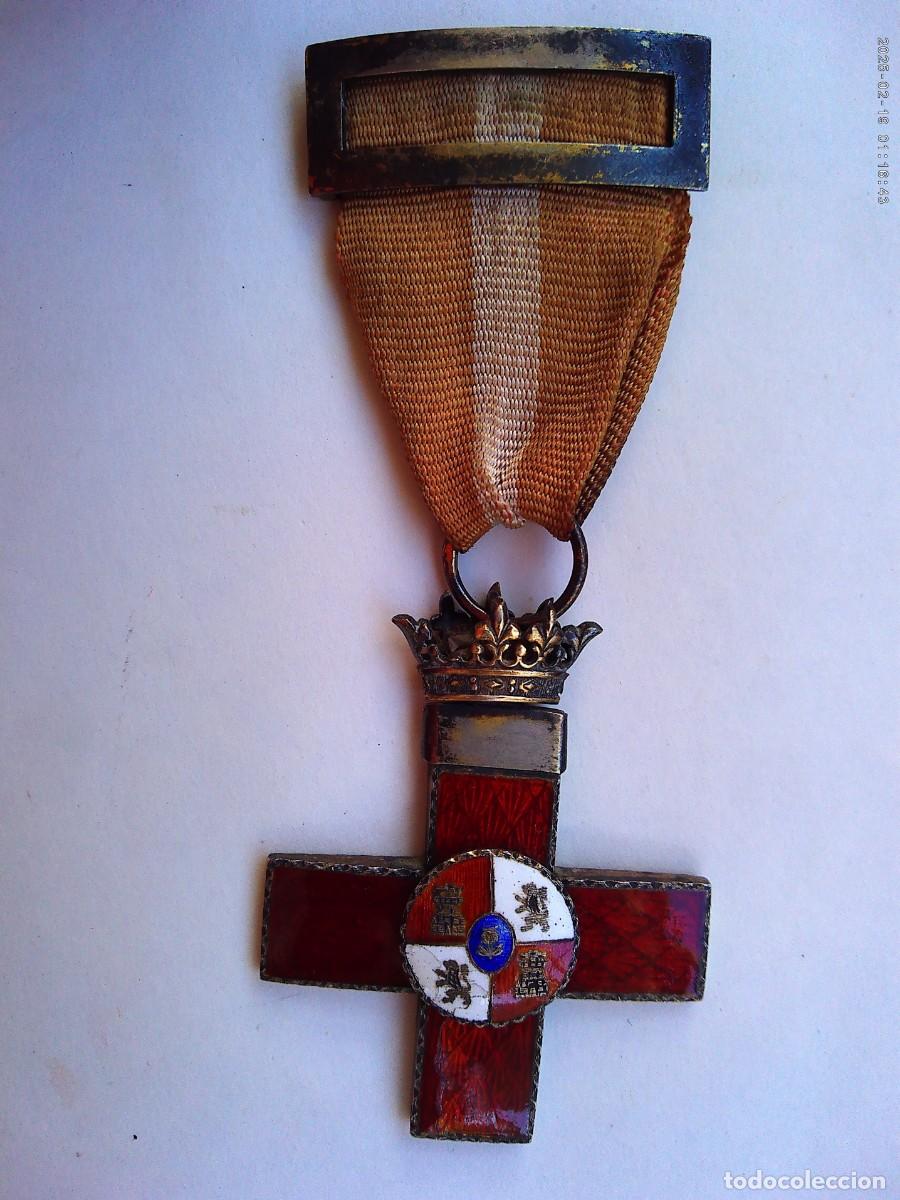 Militaria: MEDALLA DE LA CRUZ ROJA DEL MERITO MILITAR . EPOCA DE FRANCO EN PLATA
