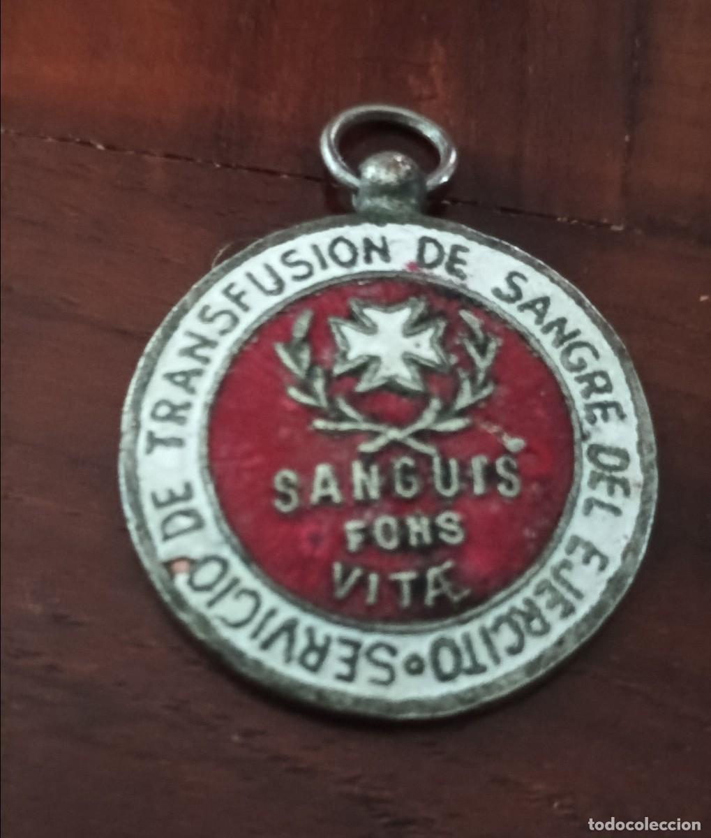Military Antiques: Medalla antigua original del Servicio de Transfusi&oacute;n de Sangre del Ej&eacute;rcito, vinculada a la sanidad