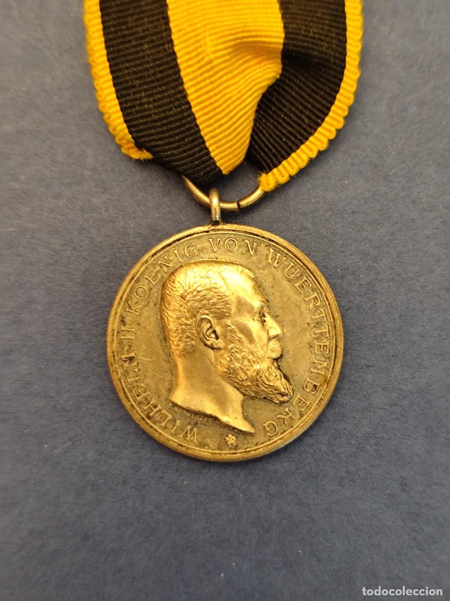 Militaria: MEDALLA AL MERITO MILITAR DE WURTTEMBERG WILHEIM II KOENIG VON WURTTEBERG. DE PLATA. VERSION 1914-18