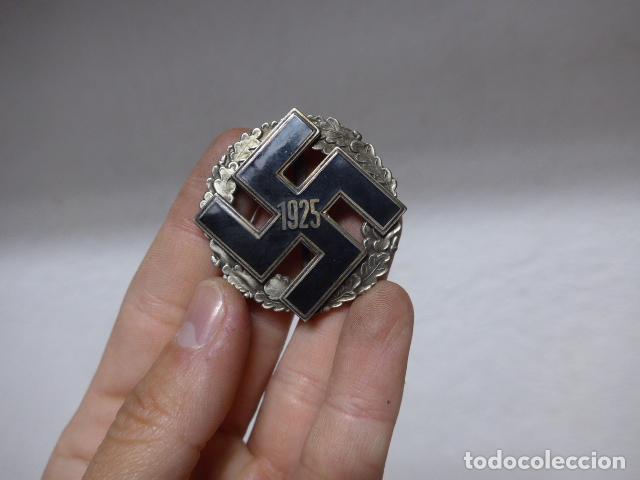 Militaria: Antigua insignia alemana del NSDAP 1925, creo replica vieja, II Guerra mundial