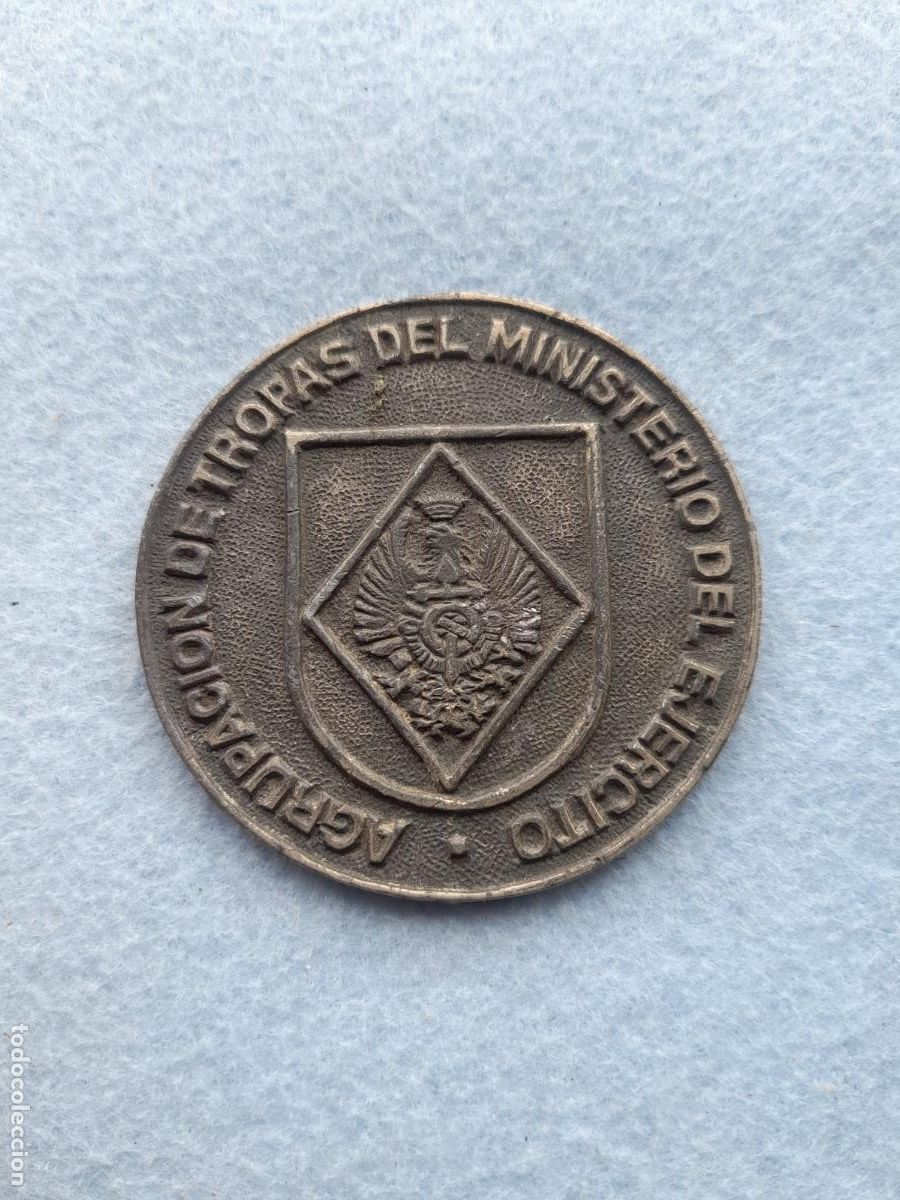Militaria: Medalla Agrupaci&oacute;n de Tropas del Ministerio del Ej&eacute;rcito.