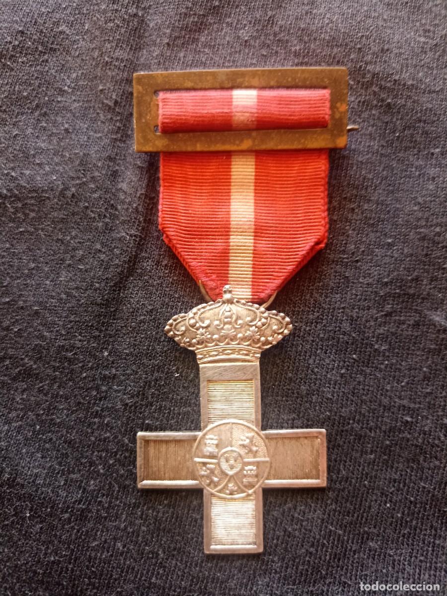 Militaria: Cruz al m&eacute;rito militar distintivo rojo Alfonso XIII, maciza