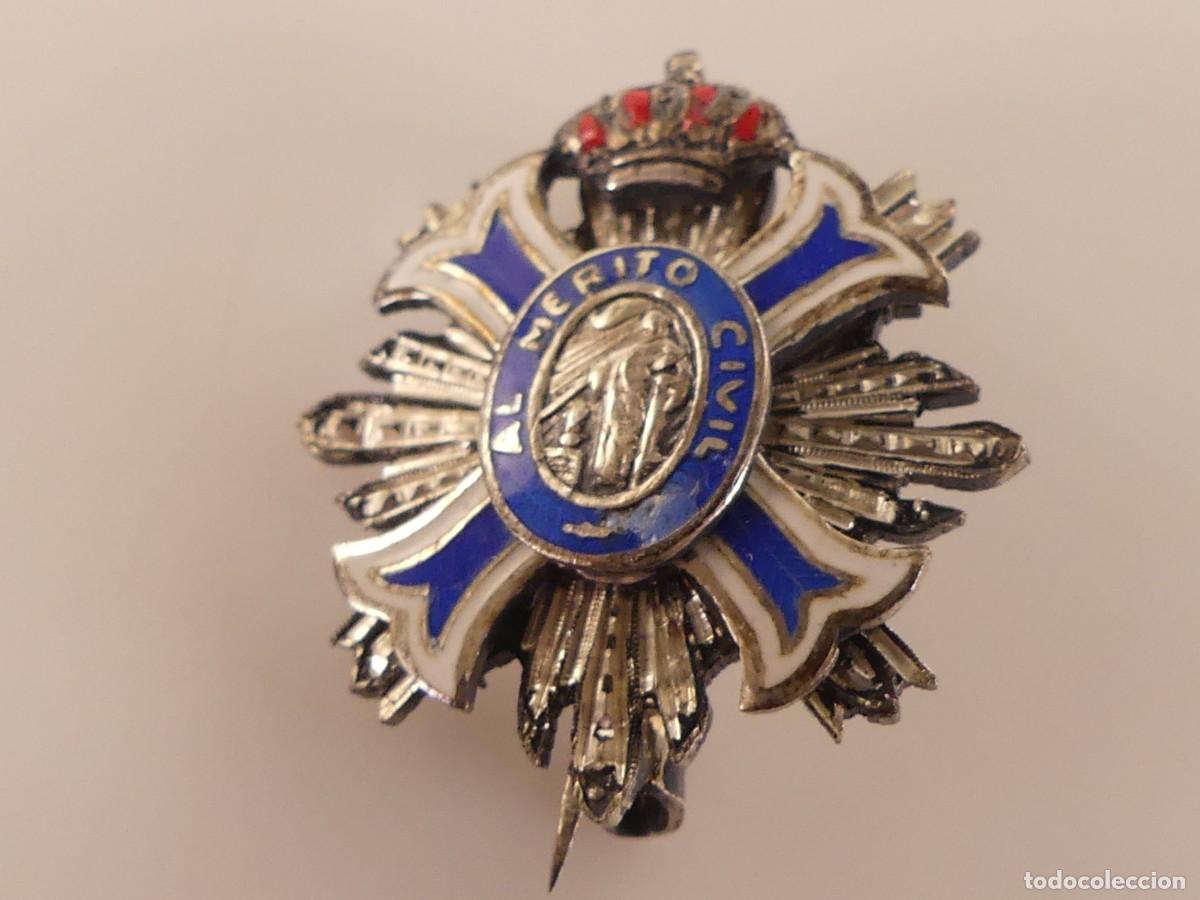Militaria: INSIGNIA AL MERITO CIVIL