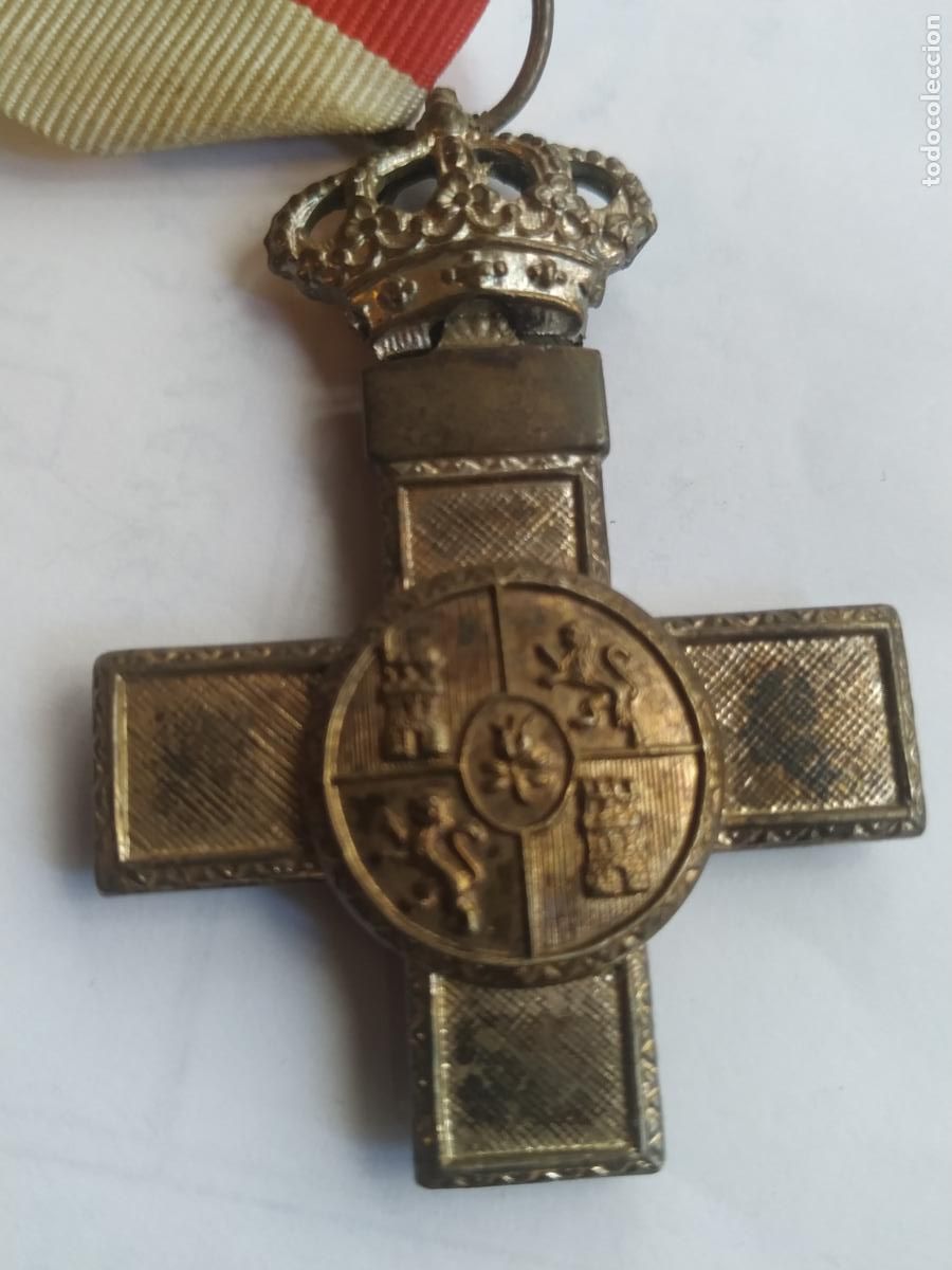 Militaria: Medalla m&eacute;rito Militar distintivo blanco escuson Castilla Le&oacute;n Granada