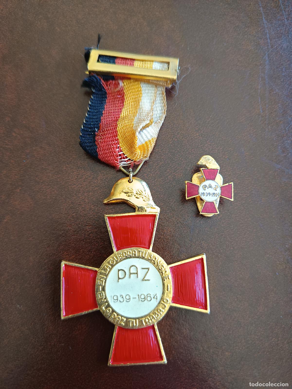 Militaria: MEDALLA Y PIN DE LA PAZ XXV ANIVERSARIO GUERRA CIVIL ESPA&Ntilde;OLA 1939-1964,