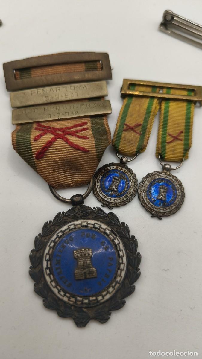 Militaria: Medalla sufrimientos por la patria doble pasador fabricante Faci.