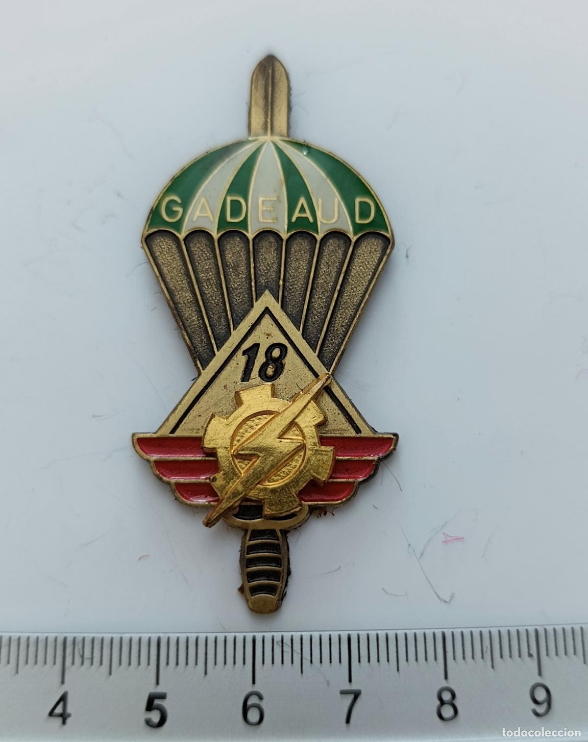 Militaria: INSIGNIA MILITAR. GADEAU. PROMOCI&Oacute;N ENTSOA 18. PARACAIDISTA. EJERCITO. FRANCIA