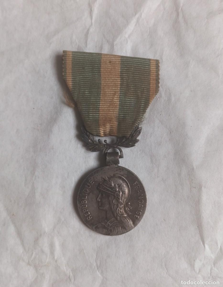 Militaria: Medalla colonial.
