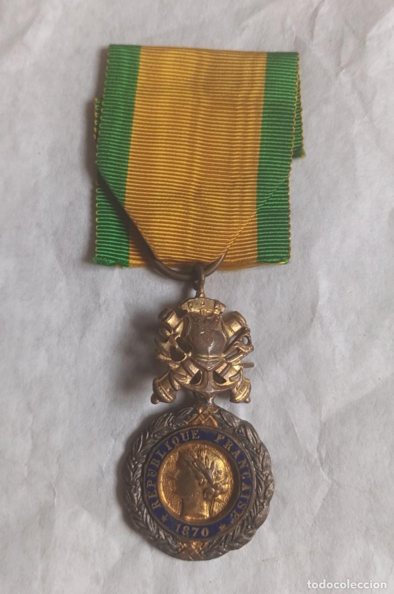 Militaria: Medalla al m&eacute;rito militar