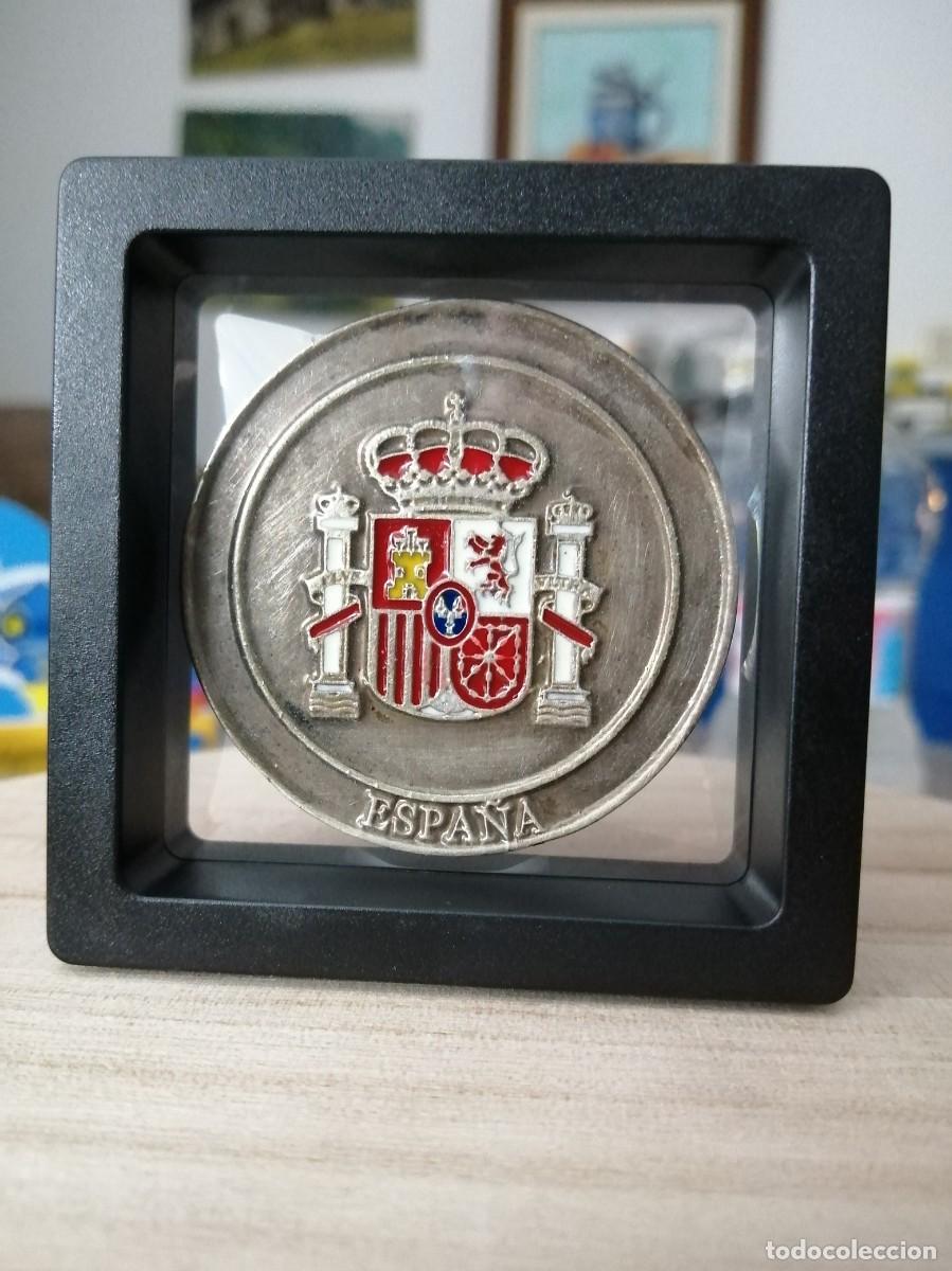 Militaria: EXPOSITOR CON MEDALLA UNICA DGAM PLATEADA Y ESMALTADA MINISTERIO DE DEFENSA EJ&Eacute;RCITO DE ESPA&Ntilde;A
