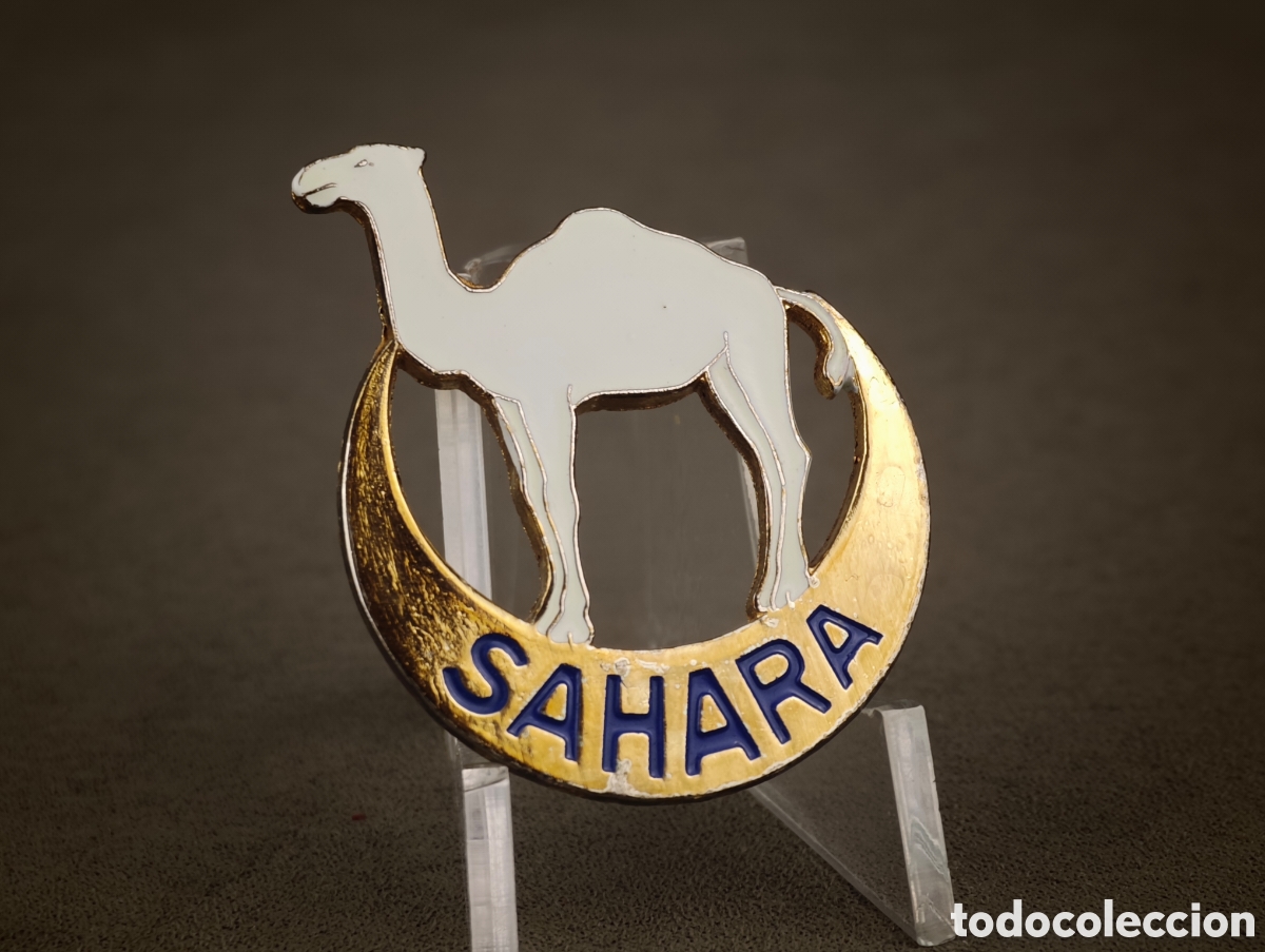 Militaria: Antigua Medalla Insignia S&aacute;hara