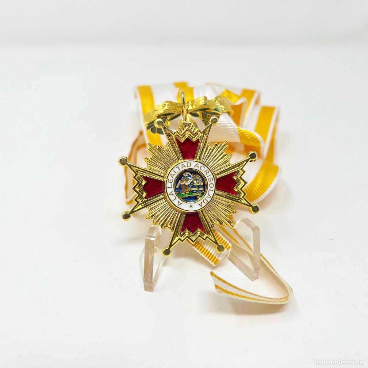 Militaria: Encomienda de la Orden de Isabel la Cat&oacute;lica