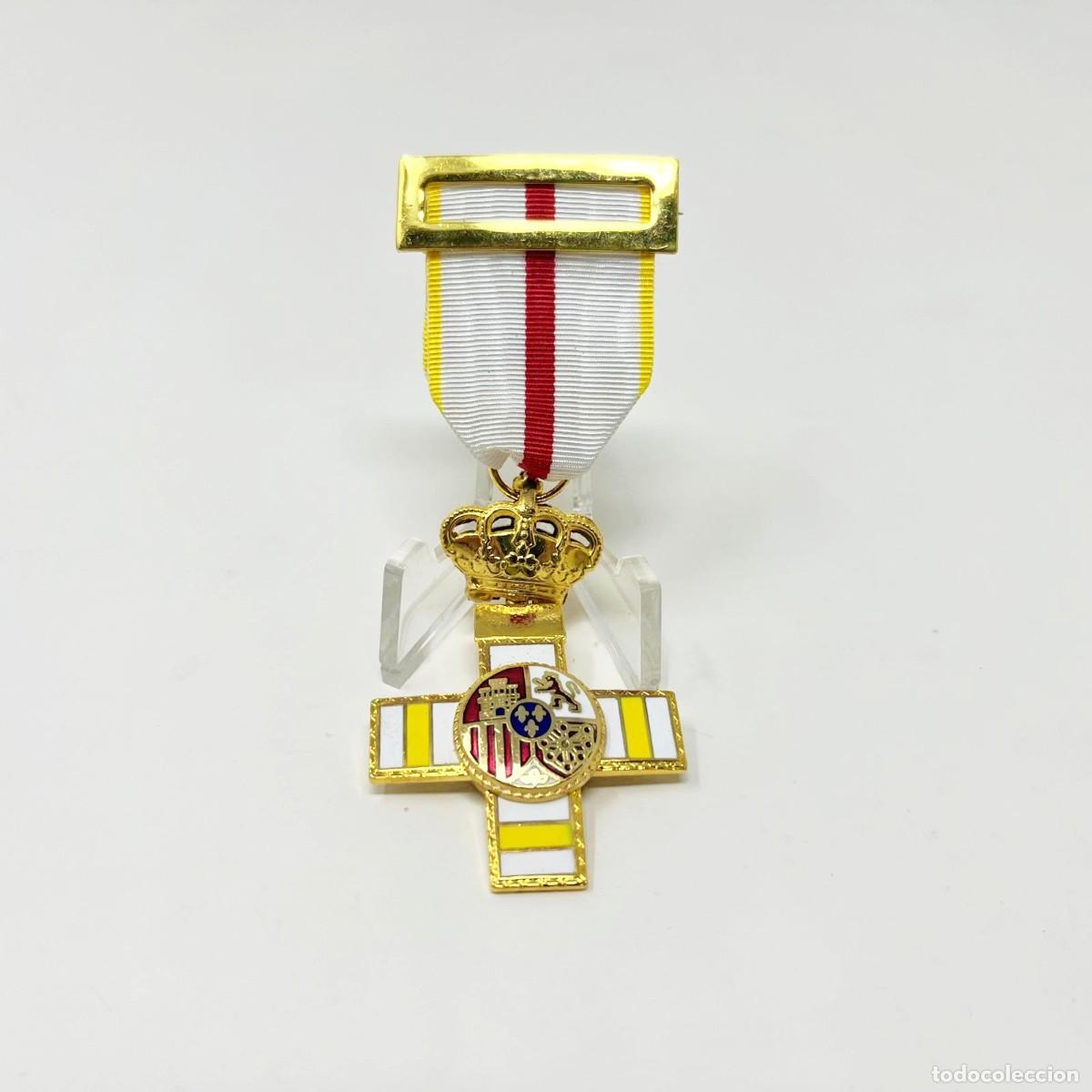 Militaria: Cruz del M&eacute;rito Militar con Distintivo Amarillo - Espa&ntilde;a