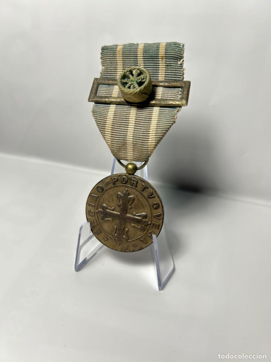 Military Antiques: Medalla merito militar Portugal antigua