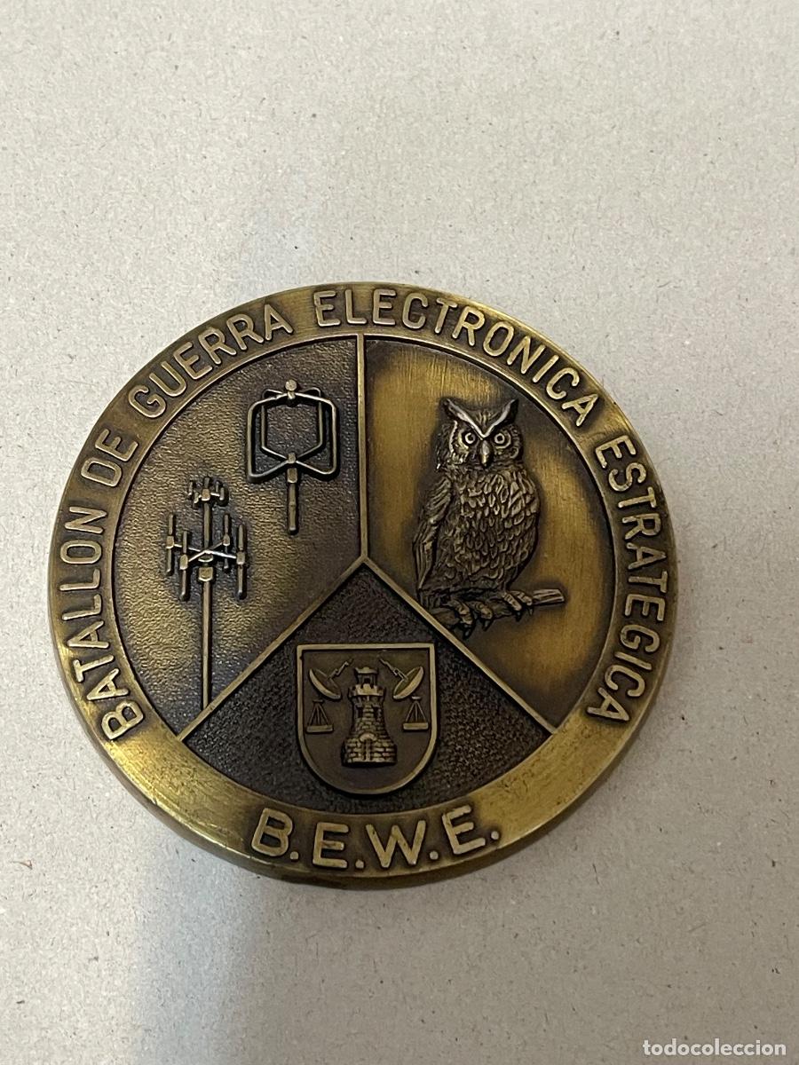 Militaria: Medalla de Mano Batallon de Guerra Electr&oacute;nica y Estrat&eacute;gica.