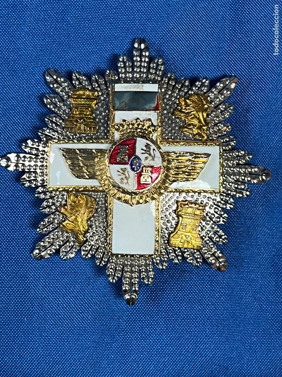 Militaria: Espa&ntilde;a. M&eacute;rito militar Aeron&aacute;utico. Placa. Distintivo blanco - epoca de franco