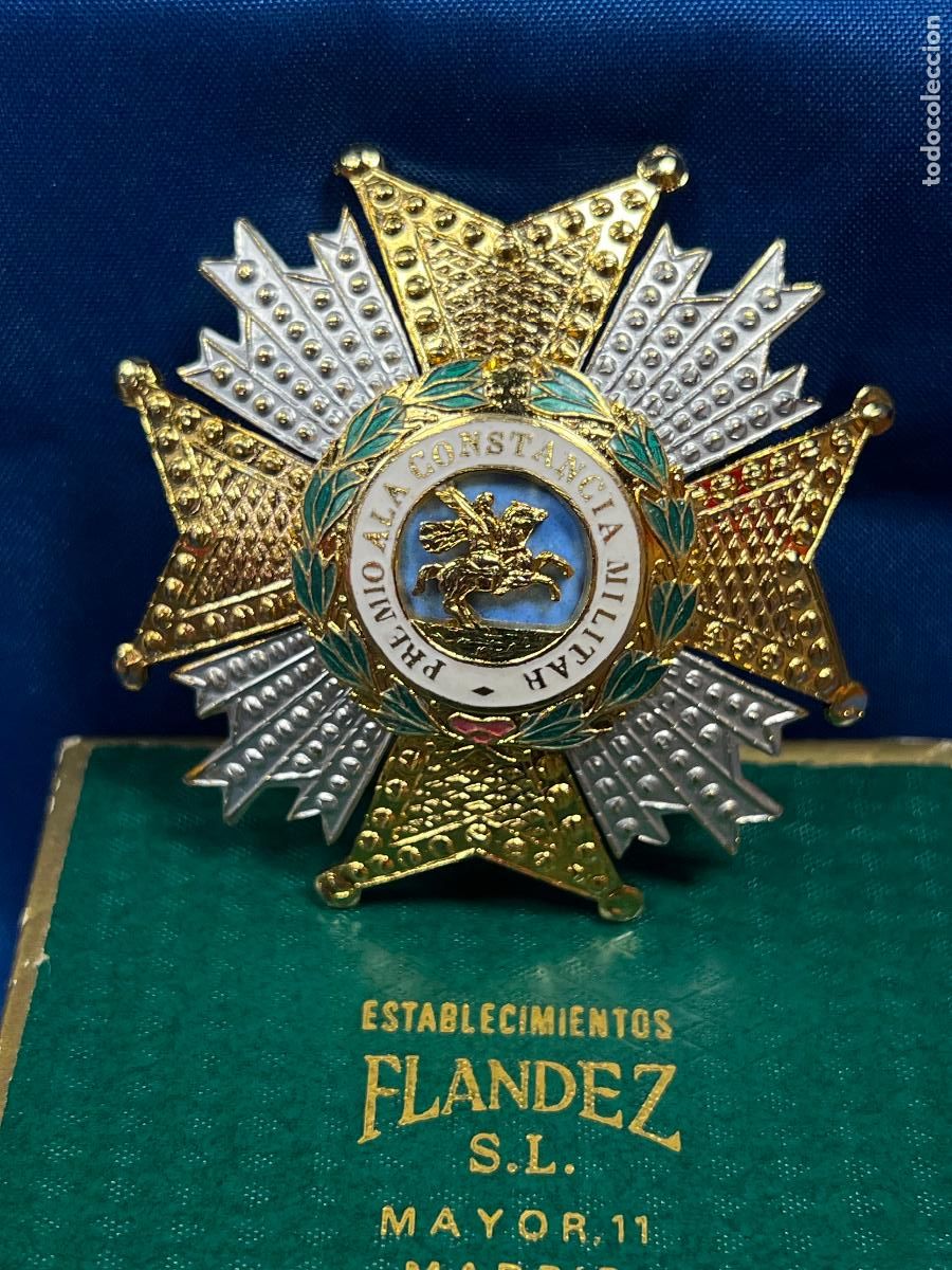 Militaria: Placa a la Constancia Militar, Orden de San Hermenegildo, &eacute;poca de Franco. Mide 6,8 cms