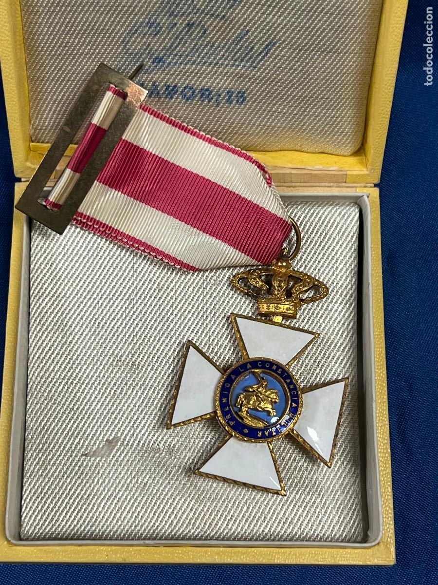 Militaria: Cruz medalla premio a la constancia militar F VII. esmalte muy buen estado. San Hermenegildo