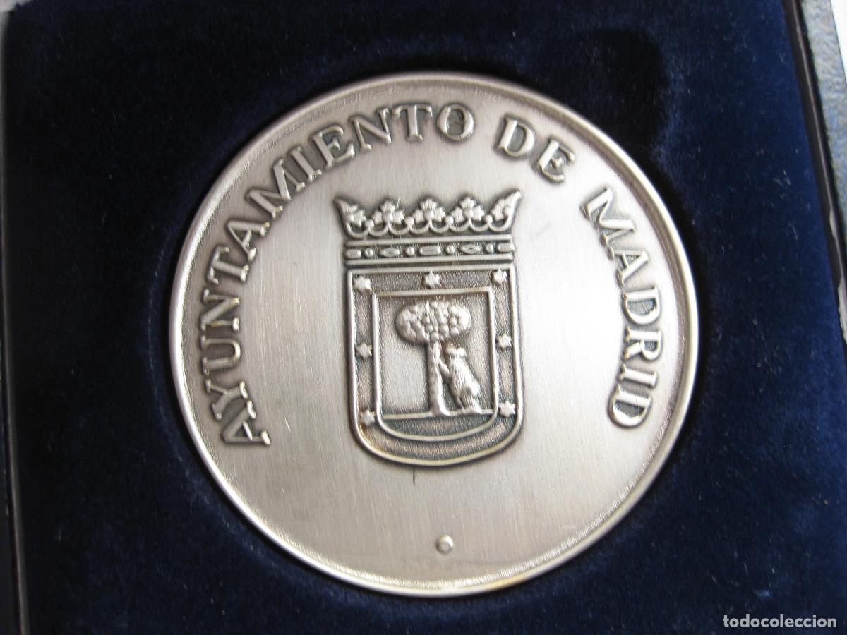 Militaria: MEDALLA DEL AYUNTAMIENTO DE MADRID EN SU ESTUCHE.