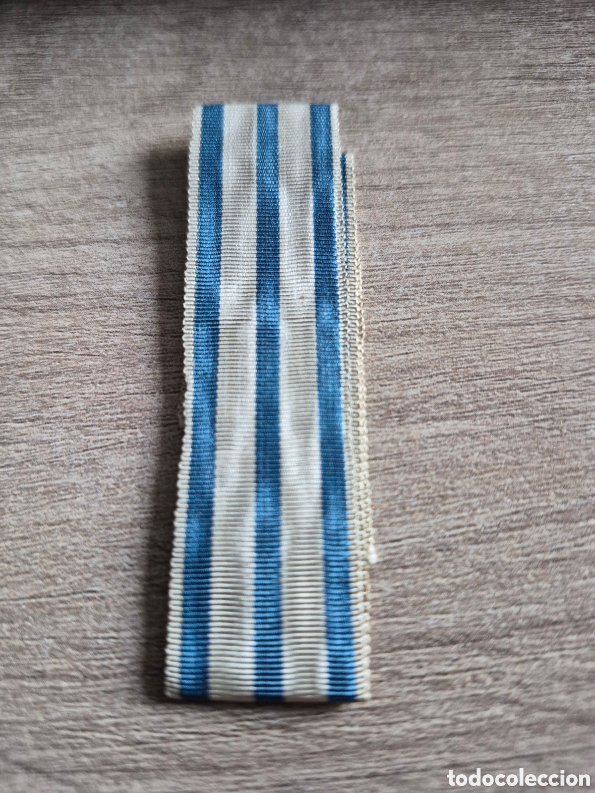 Militaria: Cinta Medalla Distinci&oacute;n Ej&eacute;rcito Extremadura Alburquerque - Guerra de Independencia - 1,8 x 10 cm.