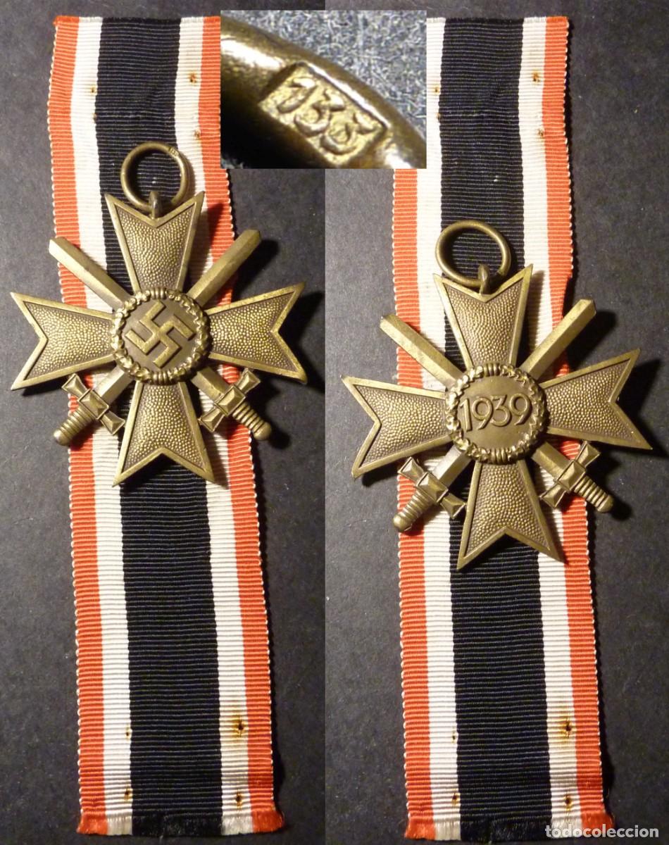 Militaria: Cruz al M&eacute;rito de Guerra de 2&ordf; Clase con Espadas KVK, firmado 133