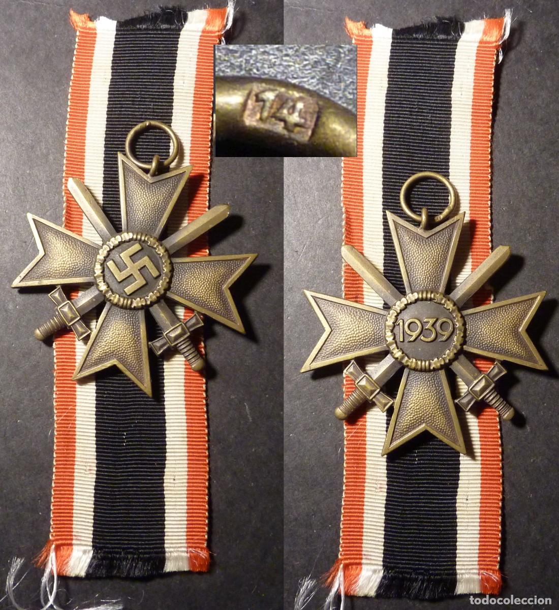 Militaria: Cruz al M&eacute;rito de Guerra de 2&ordf; Clase con Espadas KVK, firmado 14