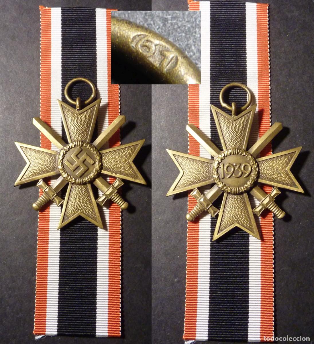 Militaria: Cruz al M&eacute;rito de Guerra de 2&ordf; Clase con Espadas KVK, firmado 61