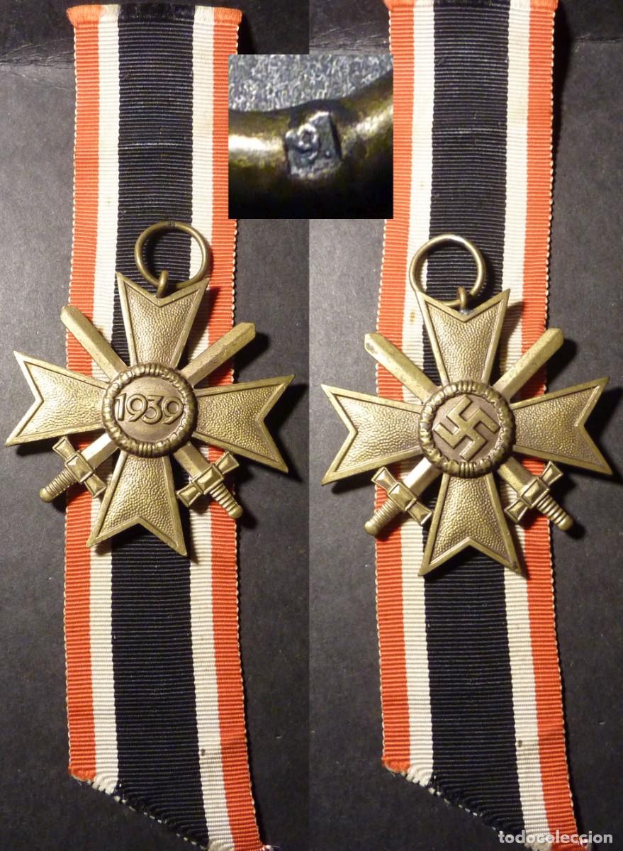 Militaria: Cruz al M&eacute;rito de Guerra de 2&ordf; Clase con Espadas KVK, firmado 9