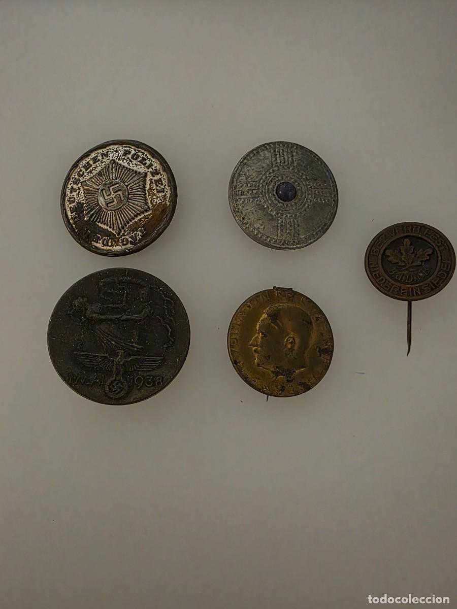 Militaria: Lote insignias originales Alemania Nazi / Tercer Reich IIWW &ndash; eventos, polic&iacute;a y 1 Mayo 1938