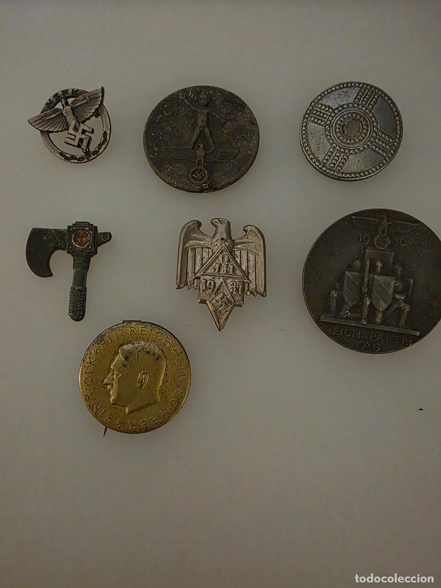 Militaria: Lote insignias originales Alemania Nazi / Tercer Reich IIWW &ndash; Reichsparteitag, DAF y eventos