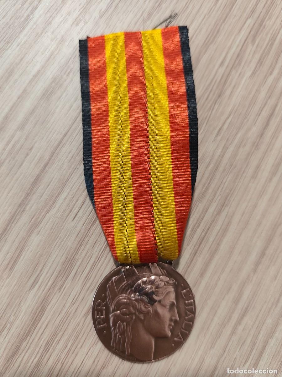 Militaria: MEDALLA VOLUNTARIOS DE GUERRA ITALIANOS