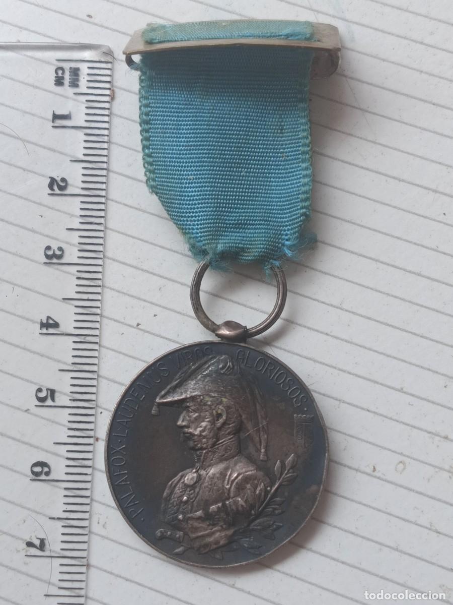 Militaria: MEDALLA - SITIO DE ZARAGOZA - PALAFOX 1808 - 1908 - PLATA. BANDA ANTIGUA