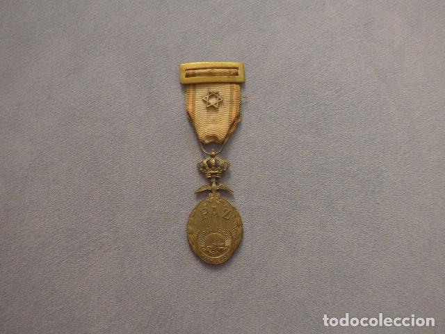 Militaria: Antigua medalla de la paz de Marruecos de 1927, original. Guerra Africa.