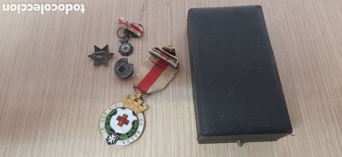 Militaria: MEDALLAS DE LA CRUZ ROJA REPUBLICANA GUERRA CIVIL CON ESTUCHE CASA CASTELLS