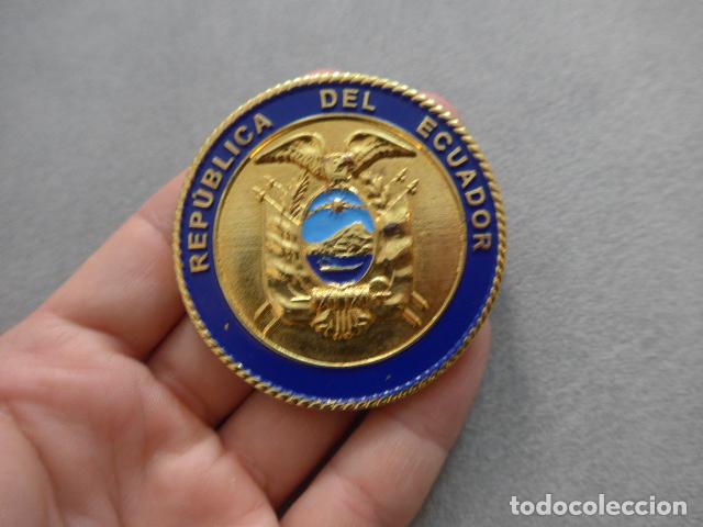 Militaria: Medalla original de la Policia Nacional del Ecuador, CESEDEN.