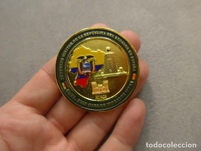Militaria: Medalla original de Agregaduria militar de Ecuador en Espa&ntilde;a, embajada espa&ntilde;ola, CESEDEN.