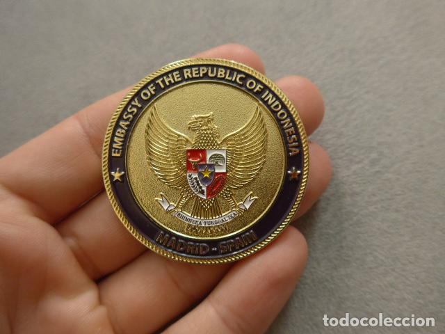 Militaria: Medalla original de Agregaduria de defensa de Embajada de Indonesia en Espa&ntilde;a, CESEDEN.