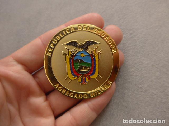 Militaria: Medalla original de Agregaduria militar de Ecuador en Espa&ntilde;a, embajada espa&ntilde;ola, CESEDEN.