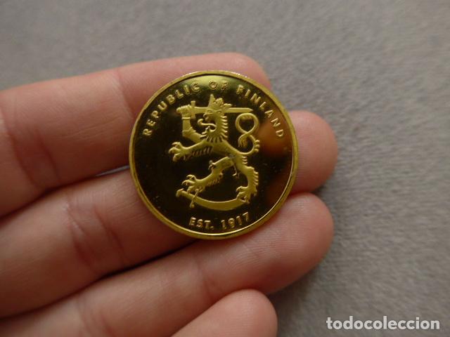 Militaria: Medalla de Finlandia original de la capital Helsinki, tipo moneda.