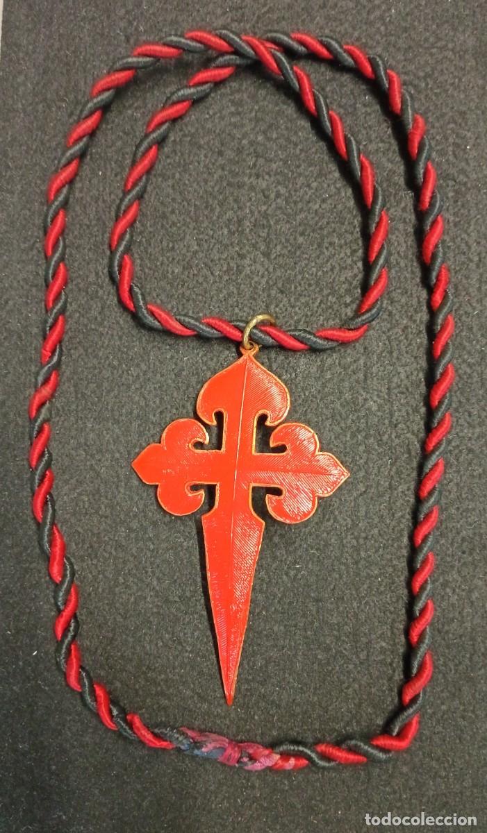 Militaria: Cruz de la Cofrad&iacute;a y Orden de Santiago. 11 cm.