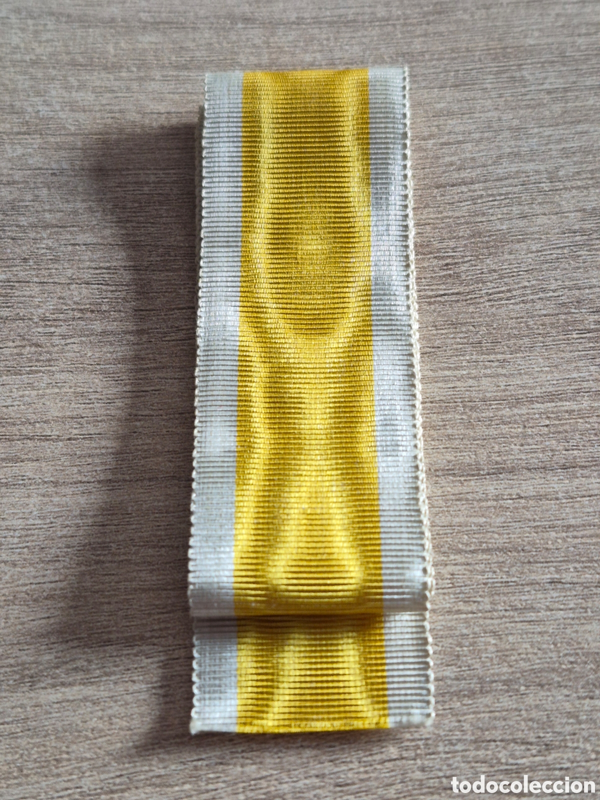 Militaria: Cinta Medalla Restauraci&oacute;n del Solio Pontificio - 12 x 2,8 cm. - Original de &Eacute;poca - Excelente.