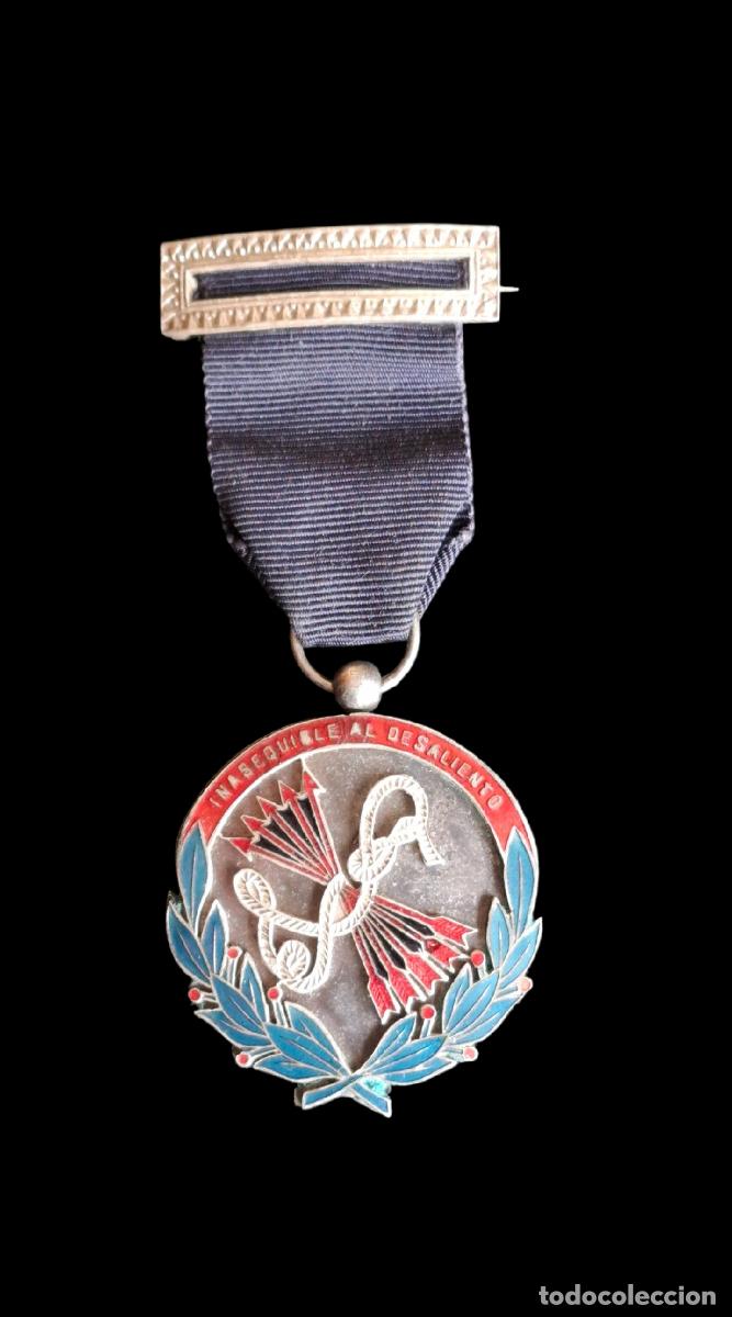 Militaria: (MI-260513)MEDALLA CONDECORACION INASEQUIBLE AL DESALIENTO FALANGE ESPA&Ntilde;OLA ESMALTE