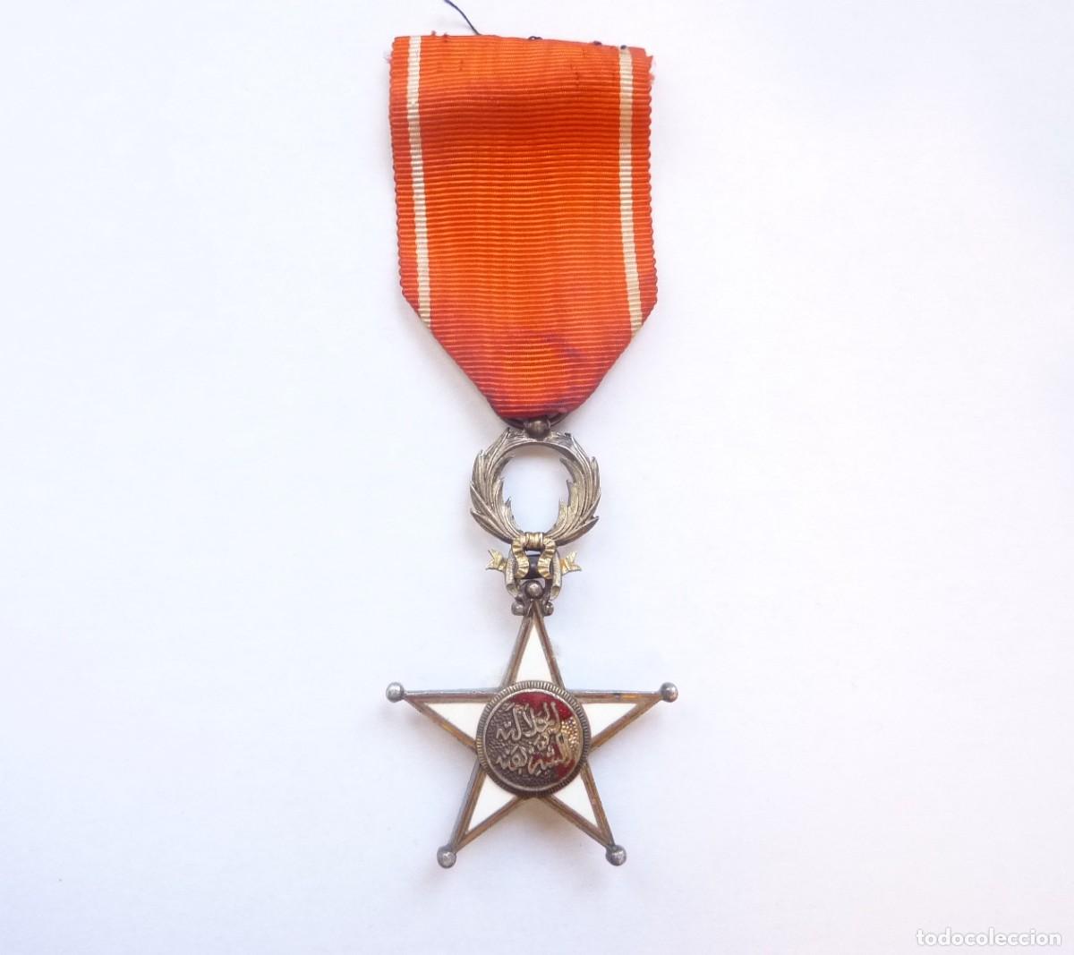 Militaria: &Aacute;frica - Protectorado de Marruecos: Medalla de Caballero de la Orden Ouissam Alauita.
