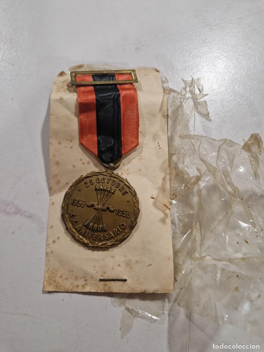 Militaria: Medalla 20 aniversario Falange, nunca usada en bl&iacute;ster.Medalla 20 aniversario Falange, nunca usada e
