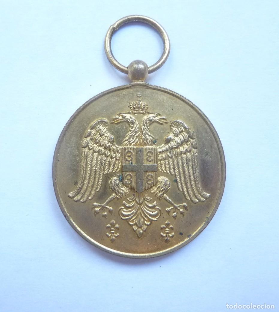 Militaria: Reino de Serbia: Medalla del servicio ejemplar o celo en el servicio. Categor&iacute;a de oro.