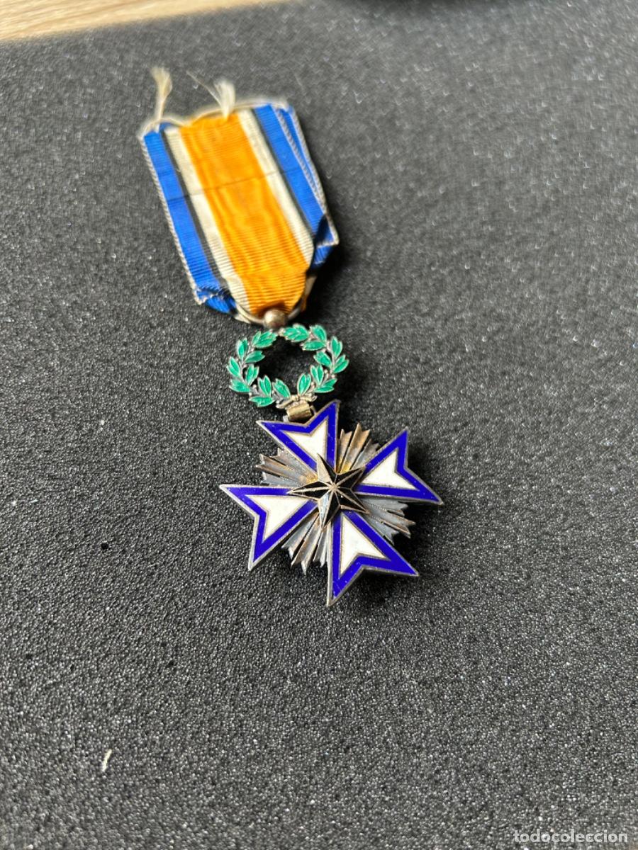 Militaria: Medalla Orden Estrella negra francesa antigua