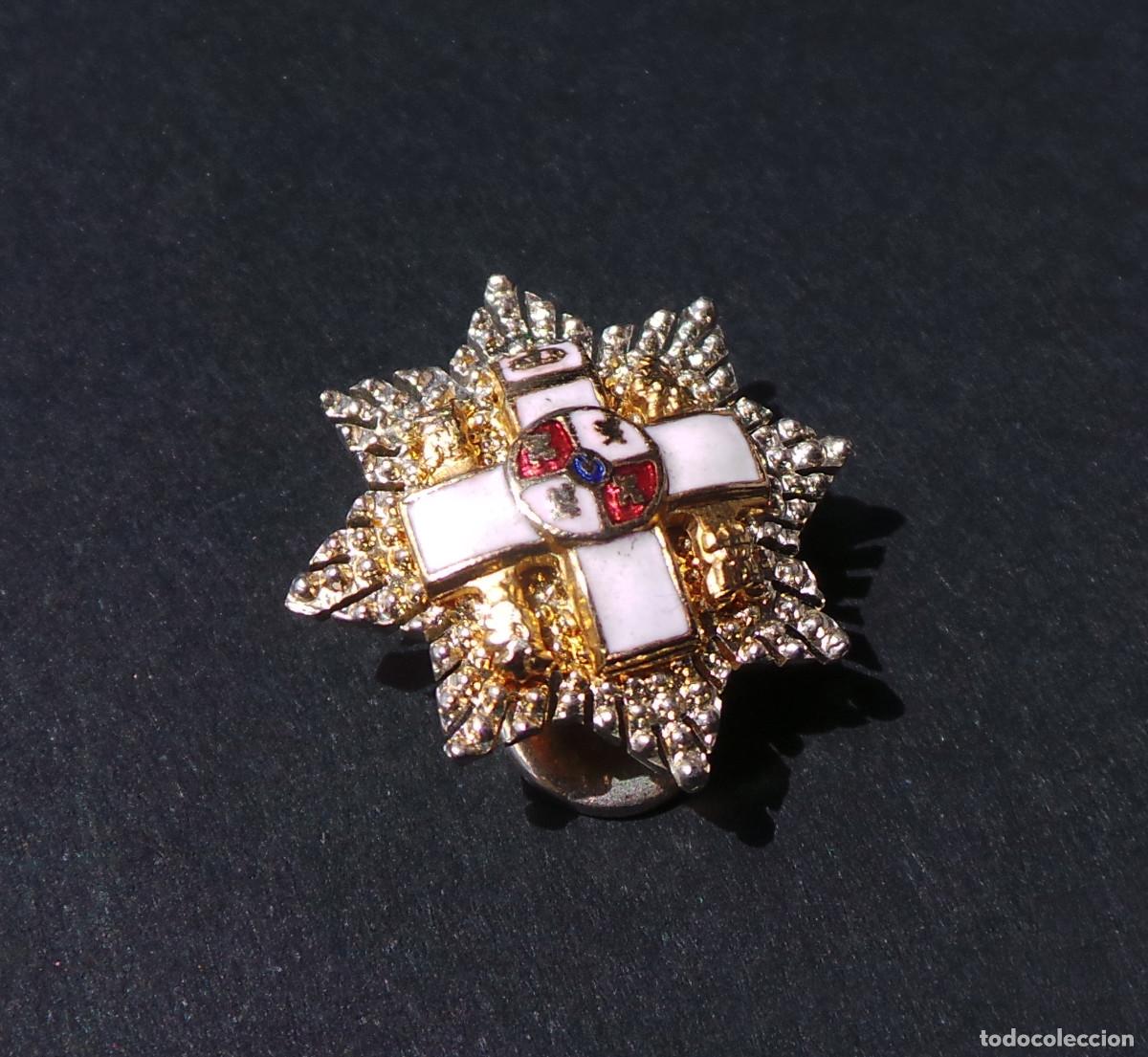 Militaria: MINIATURA DE SOLAPA M&Eacute;RITO MILITAR CON DISTINTIVO BLANCO.
